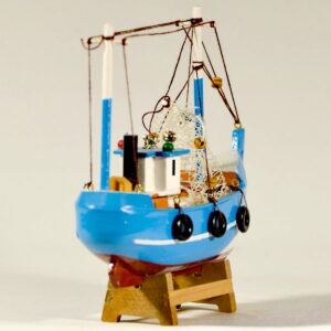 Ένα γαλάζιο καΐκι έτοιμο ν' ανοίξει πανιά! Βάρκα δώρο θαλασσινό!