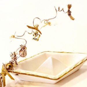 Καραβάκι γούρι κεραμικό με σύρμα για μια χρονιά με ήρεμα ταξίδια!