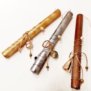 Λαμπάδα κοχύλι μπρελόκ! Λαμπάδα λαμπερή με χρυσές πινελιές!