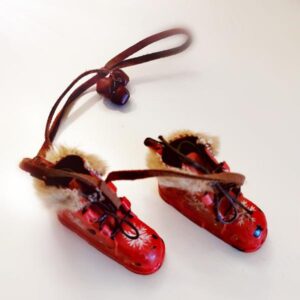 Κόκκινα μποτάκια στολίδι κρεμαστό, στολίδι τέλειο με κουδουνάκια!