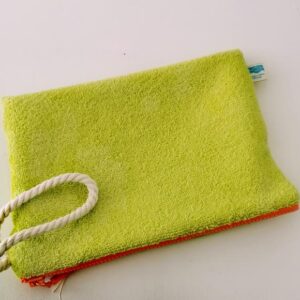 Towel HandBag! Ποιο χρώμα τσαντάκι θα φοράς ολόκληρη τη μέρα;