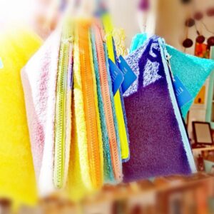 Towel HandBag! Ποιο χρώμα τσαντάκι θα φοράς ολόκληρη τη μέρα;